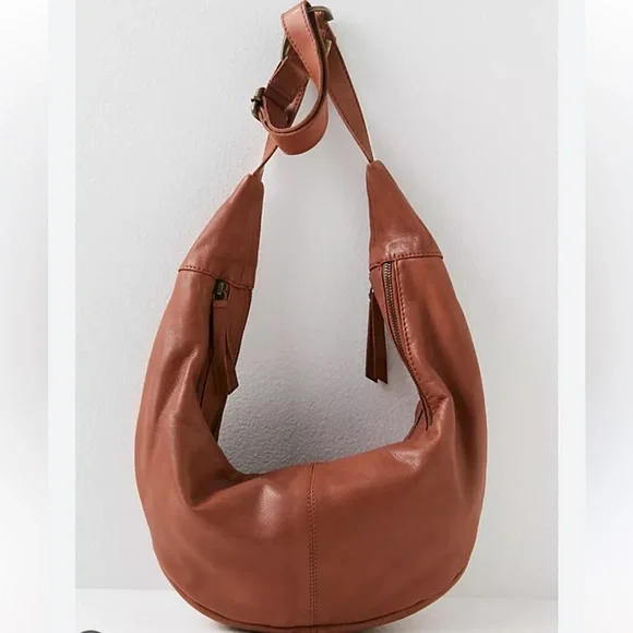 Free People | Bags | Free People Beige Leather Hobo Idle  display picture 3